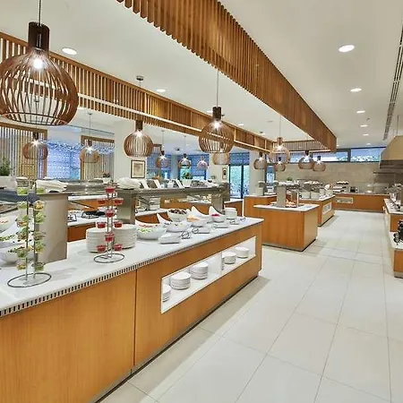 Maritim Paradise Blue Hotel