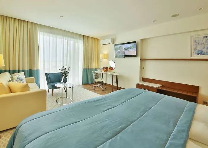 Maritim Paradise Blue Hotell *